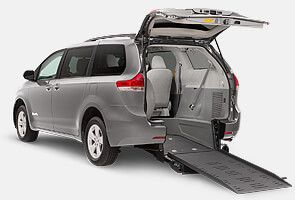 Toyota Manual Rear Entry BraunAbility